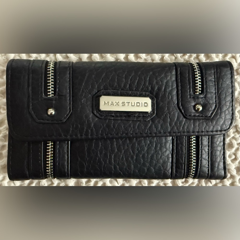 Max Studio Black Wallet with Silver Accents